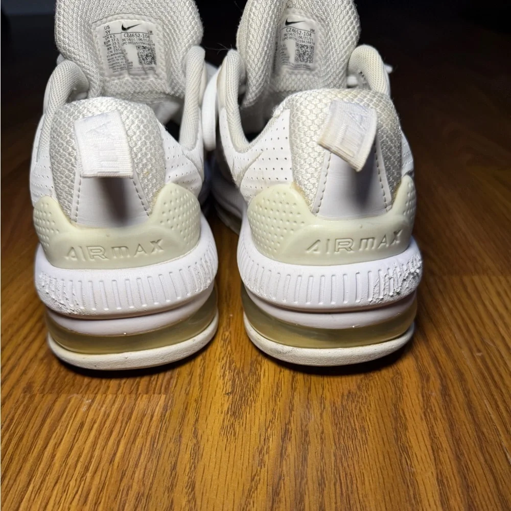 Nike Air Max Genome Triple White Athletic Shoes Youth Size 5